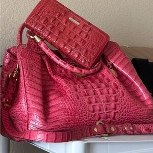 Brahmin Fuchsia Crocodile Embossed Shoulder Bag🌺&wallet FIRM
